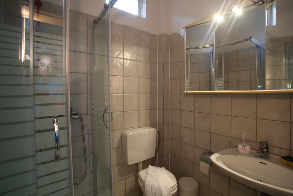 Ermioni Apartments Vrasná Dış mekan fotoğraf