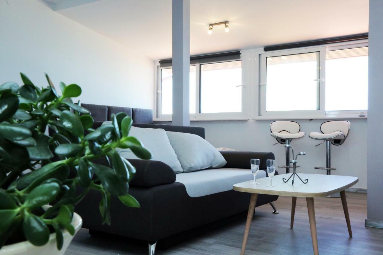 Ermioni Apartments Vrasná Dış mekan fotoğraf